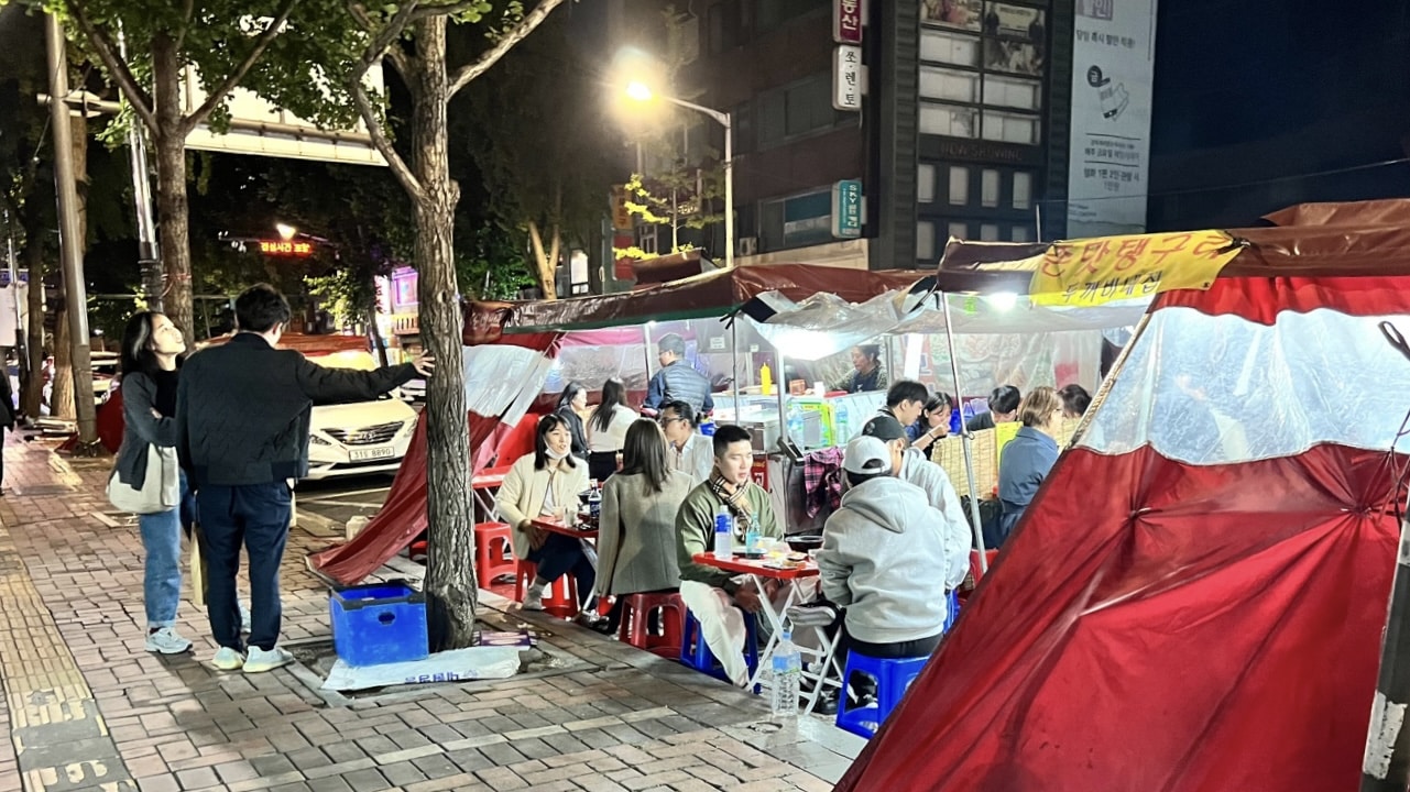 屋台、韓国、出店、開業キット 旅行ガイド本はあまり触れない、韓国の屋台「ポジャンマチャ」。現地の