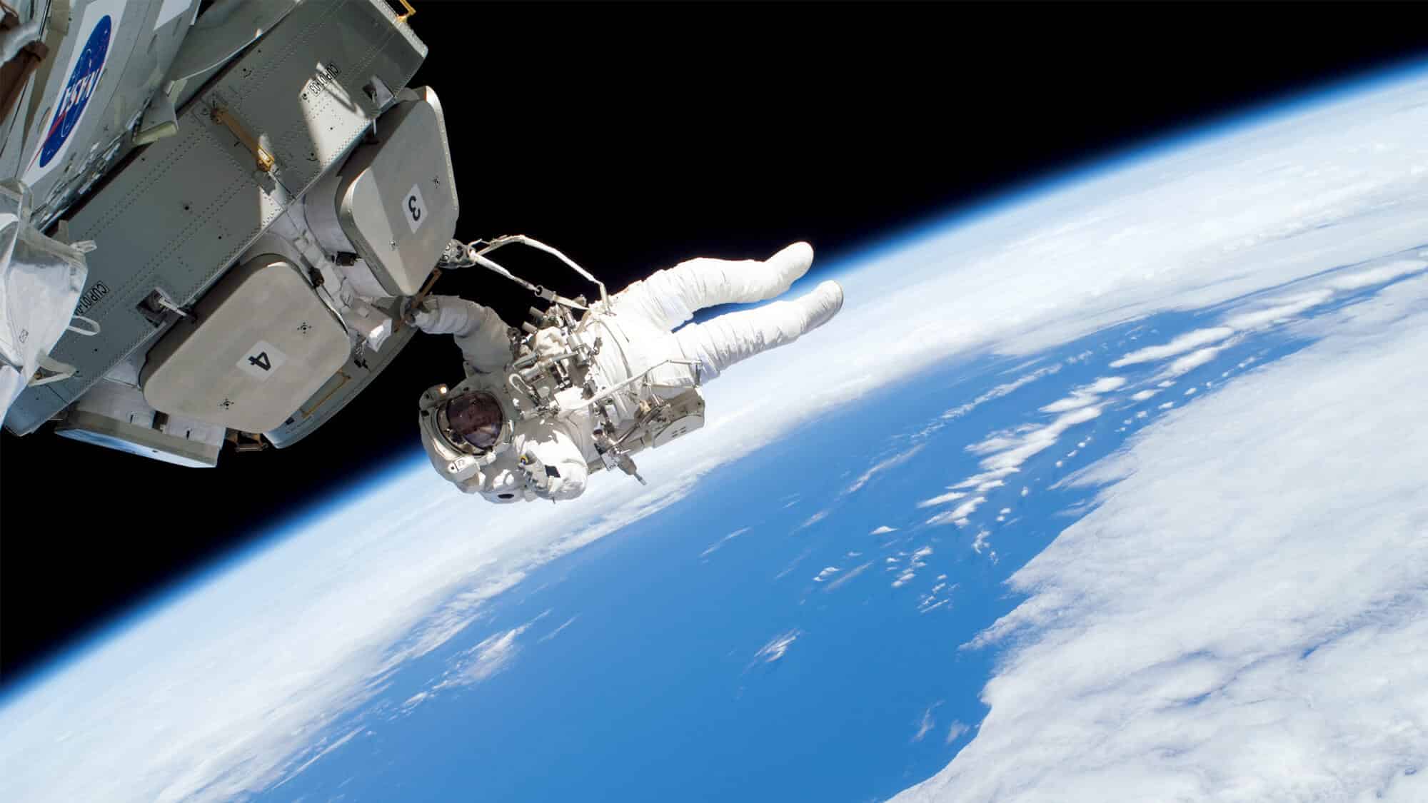 宇宙で暮らすには、どんなカラダの準備が必要？古川聡宇宙飛行士