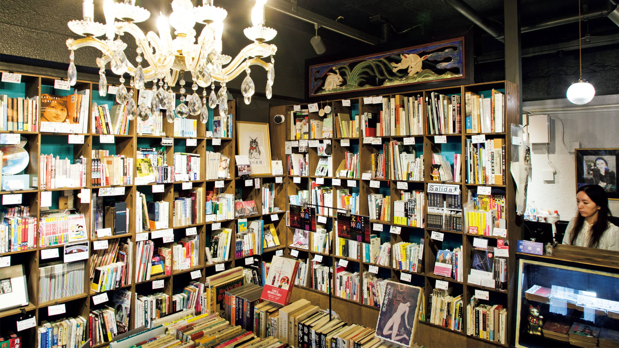 いまも出会える、大島渚が遺した本棚。神保町〈猫の本棚