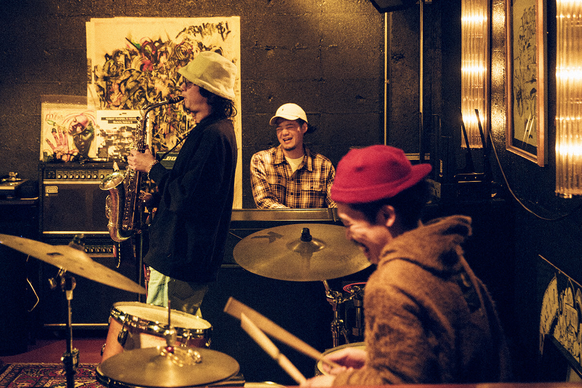 六本木〈Electrik神社〉店内