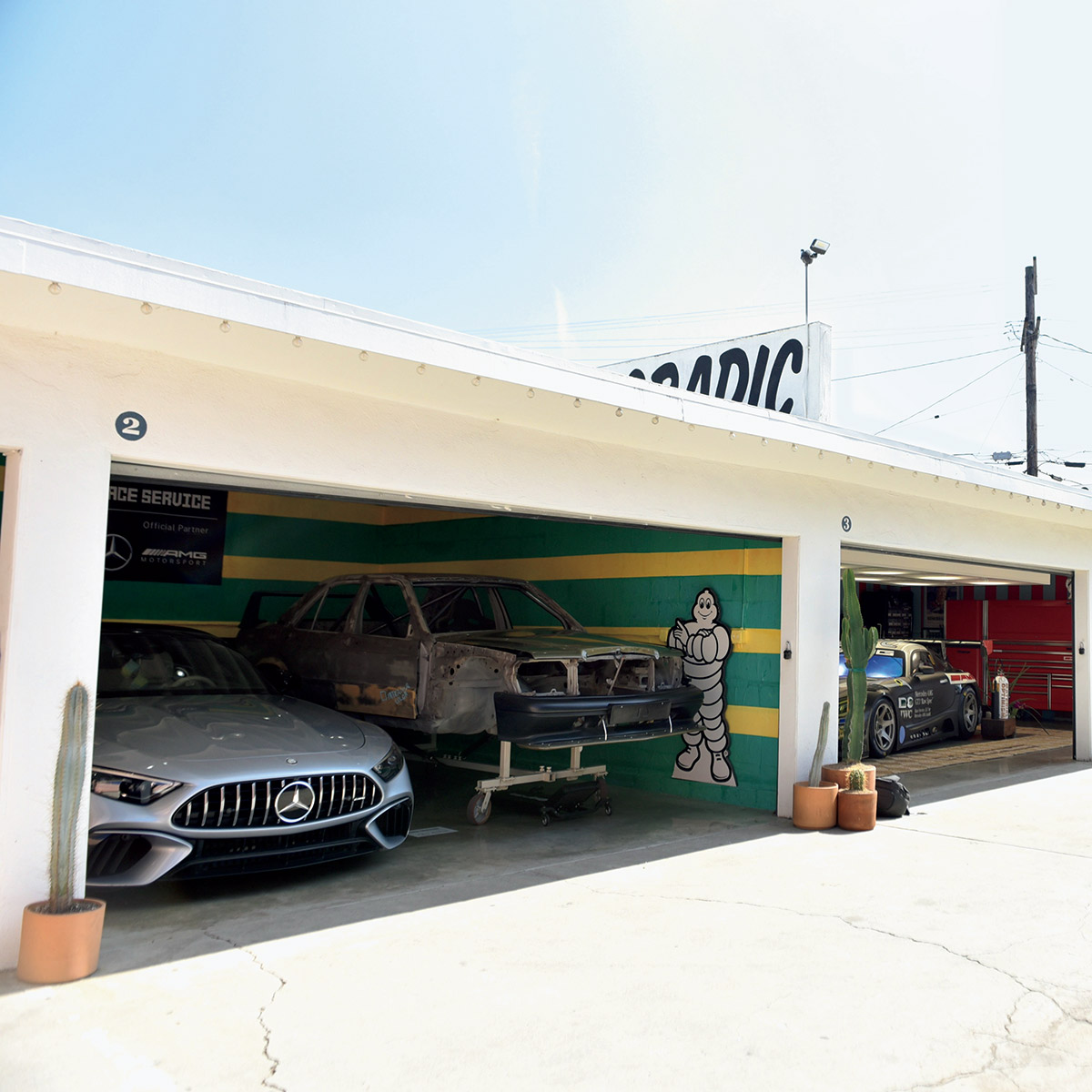 最新のカートレンドを訪ねて、アメリカ西海岸へ。〈Race Service〉というカーカルチャーの発信基地