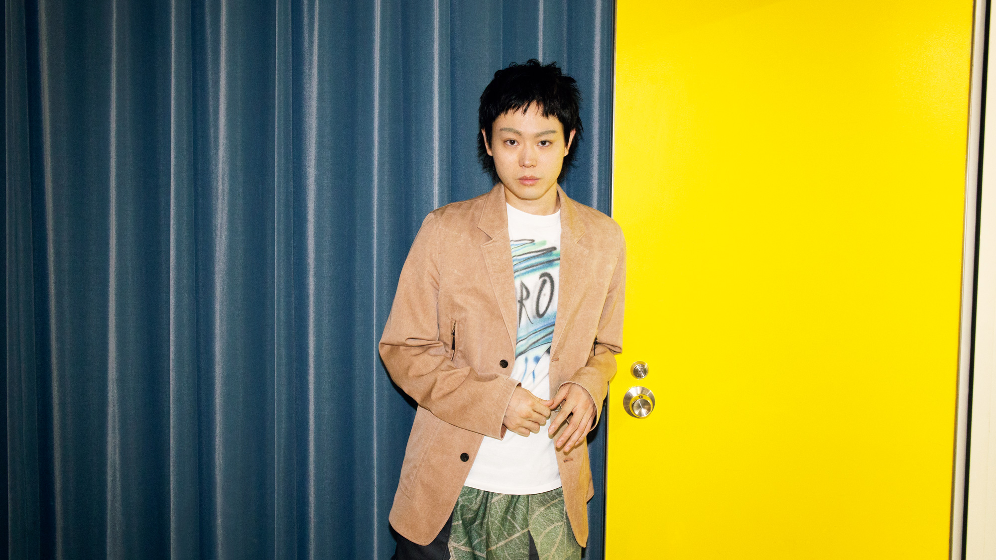 黒沢清監督の新作『Cloud クラウド』が公開。主演の菅田将暉は、真面目