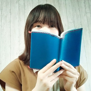 ホラー小説家・緒音百