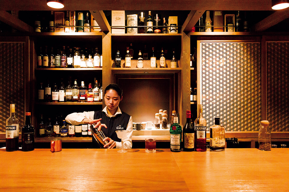 〈COFFEE BAR CIELO〉店内