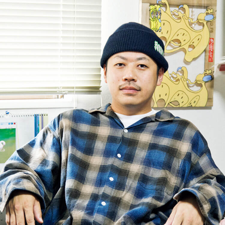 本で得た想像力が価値観を広げてくれる。〈stacks bookstore〉店主・山下丸郎の本棚