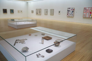 香川〈丸亀市猪熊弦一郎 現代美術〉内観