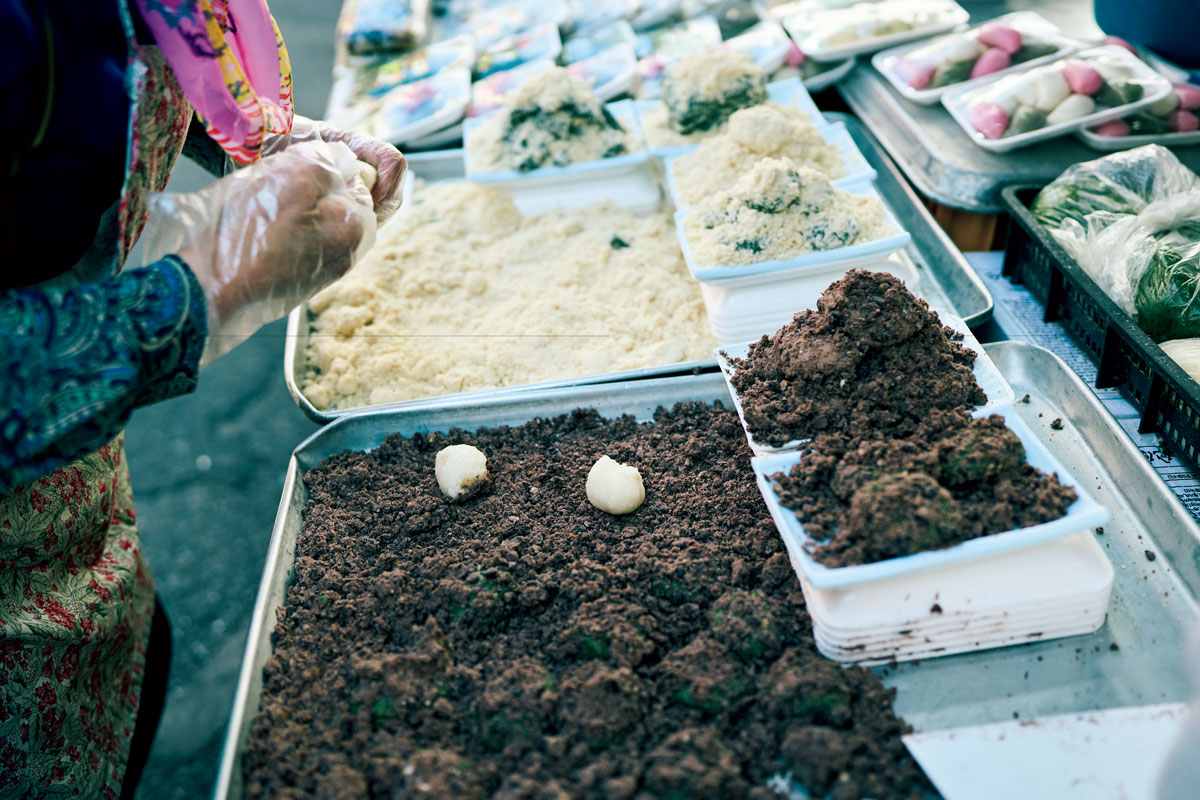 手製の餅を売る店