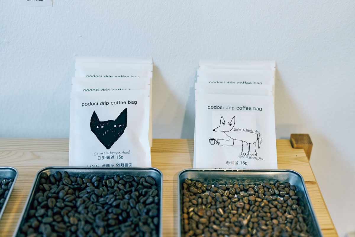 豆やコーヒーバッグ