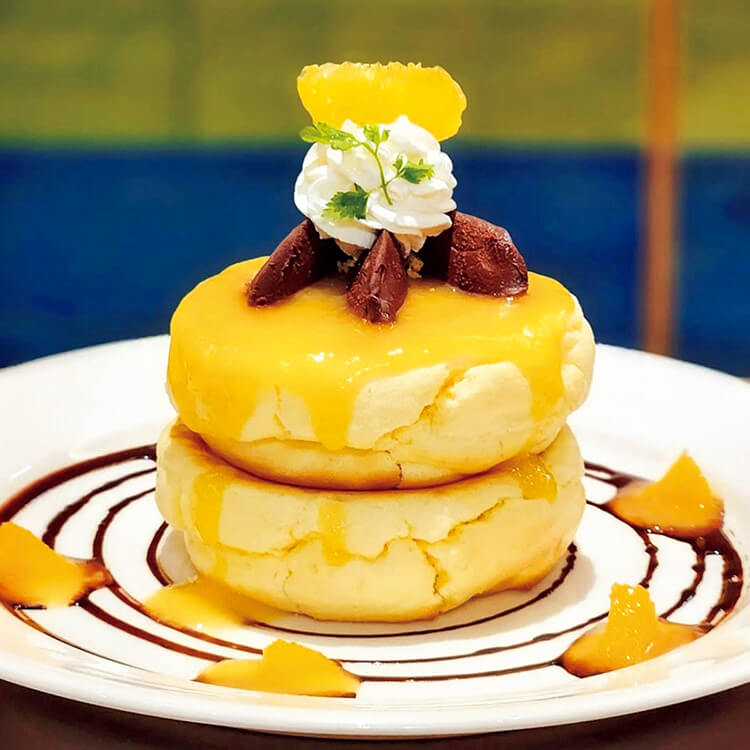 原宿〈レインボーパンケーキ〉パンケーキ