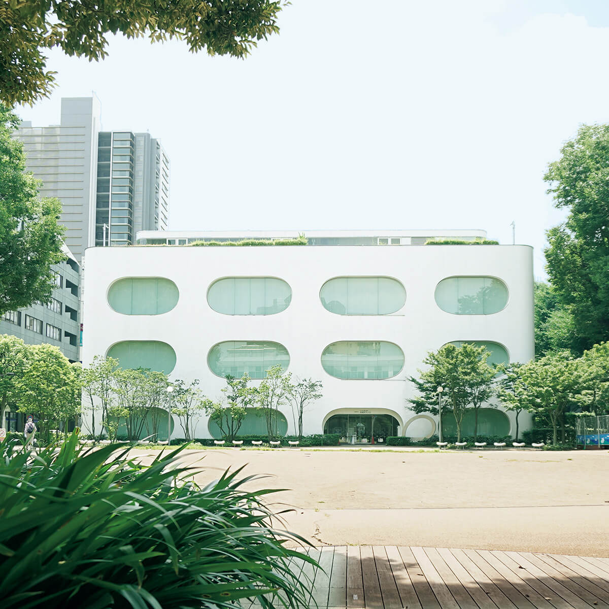 武蔵野〈ひと・まち・情報 創造館武蔵野プレイス〉外観