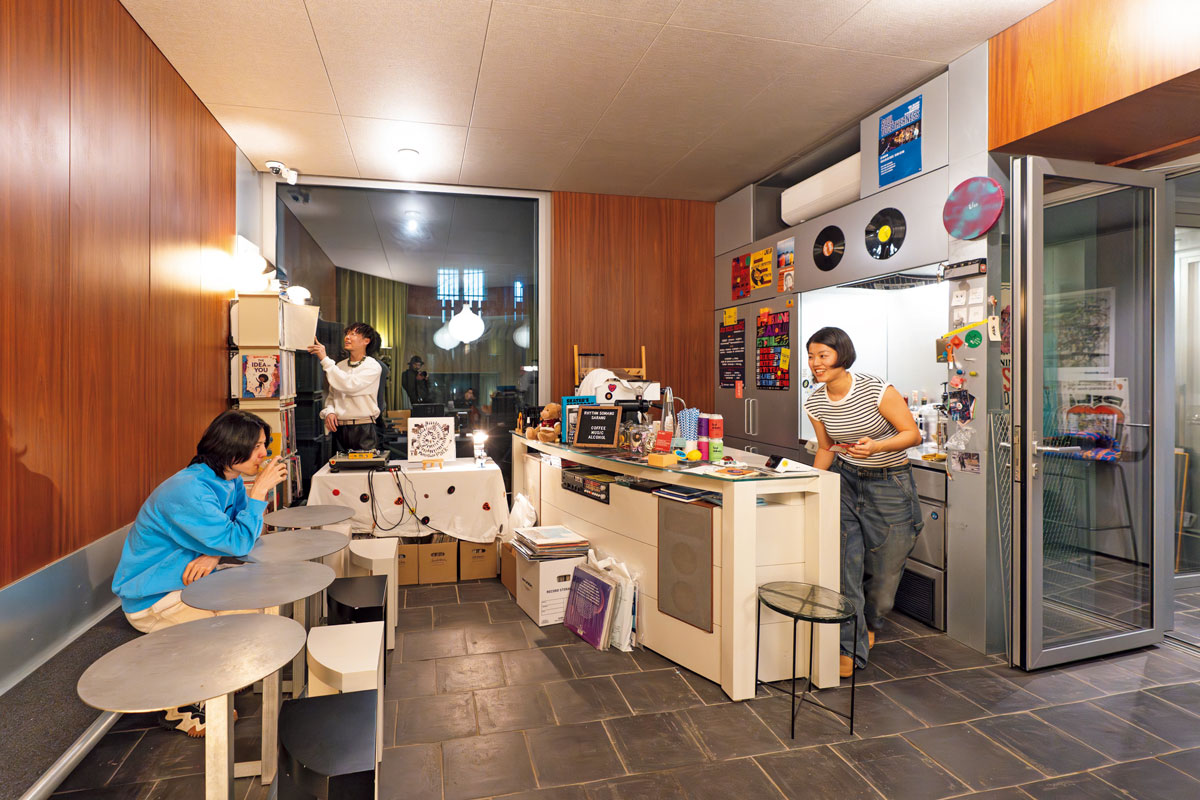 カフェ