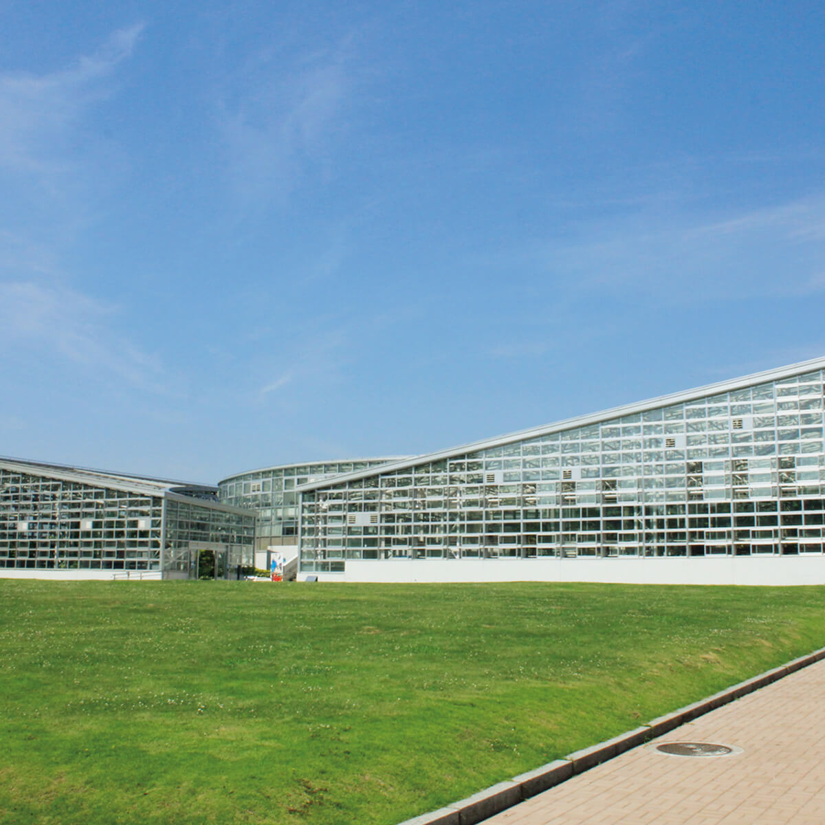 調布〈東京都立神代植物公園〉外観