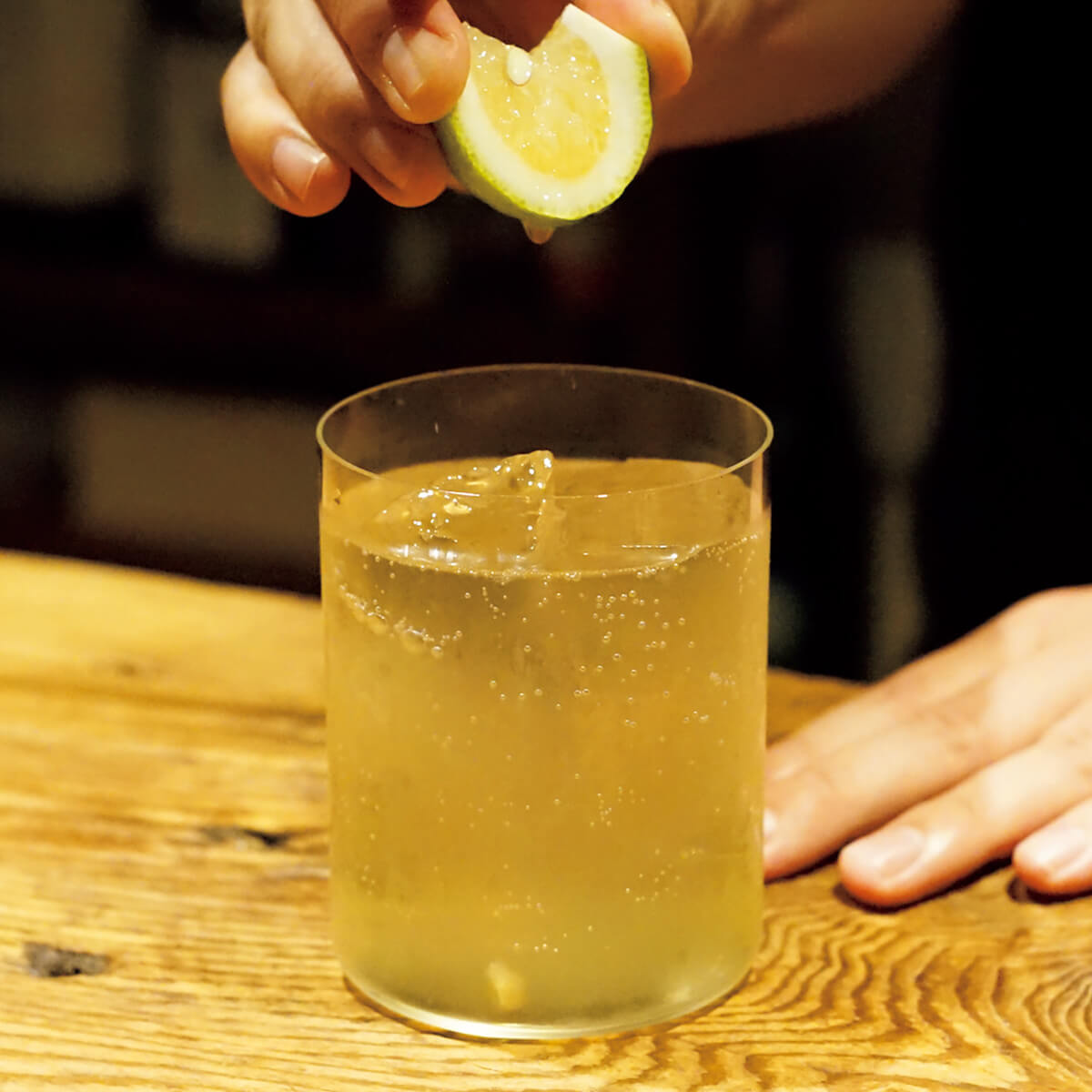 歌舞伎町〈OPEN BOOK〉レモンサワー