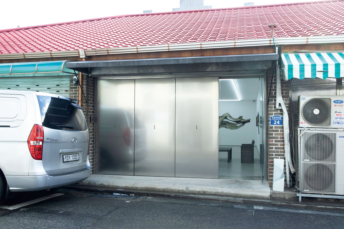 次回企画展は5月中旬頃開催予定