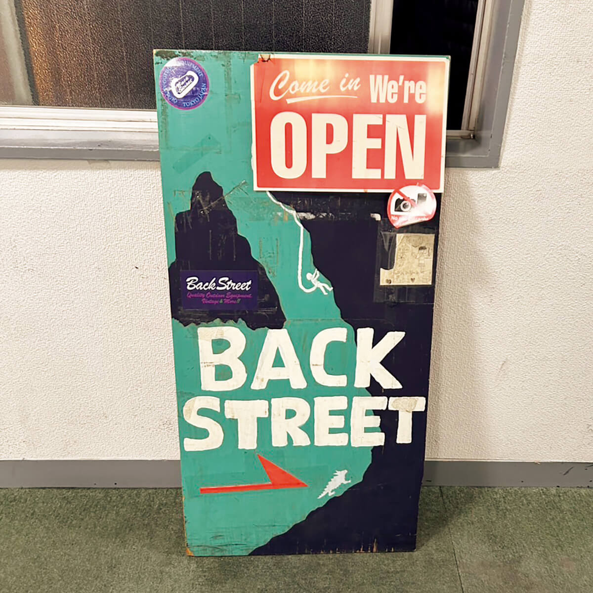 町田〈BACK STREET〉店頭サイン