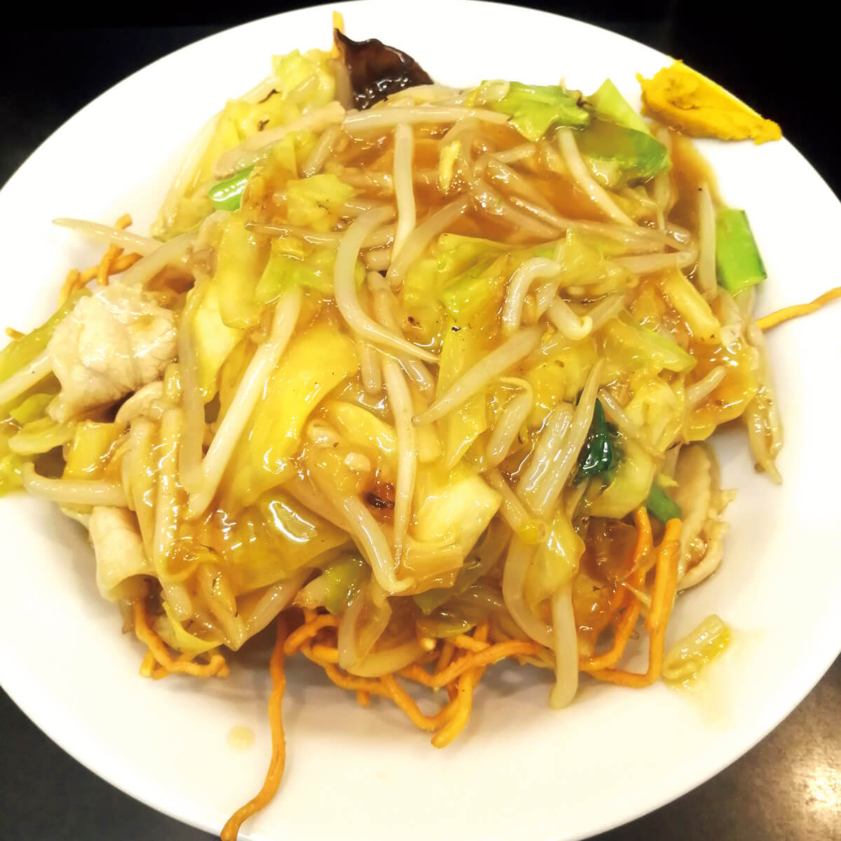 神田〈萬楽飯店〉かた焼きそば