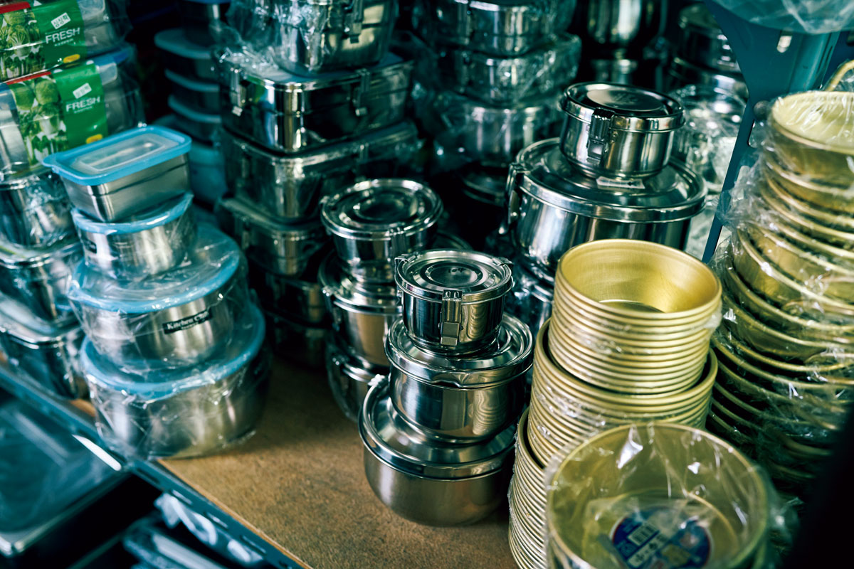 韓国の家庭や食堂で使われている台所用品