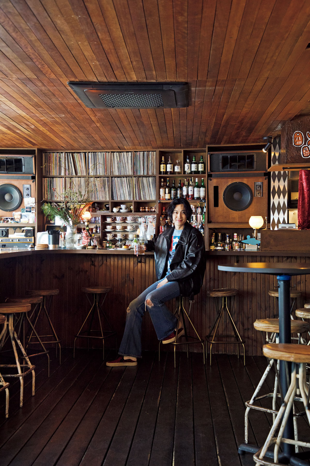 〈HILLS & EUROPA〉