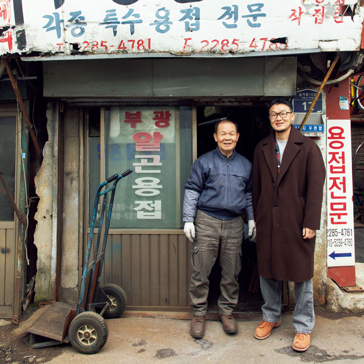 現代アーティストと町工場の社長