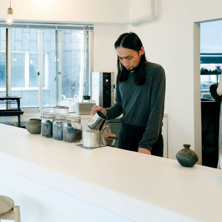 店主の清水さん