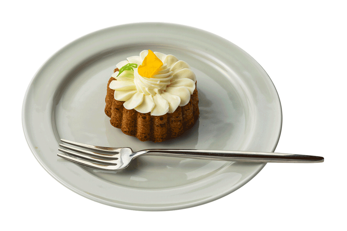 〈ジャヌ パティスリー〉の「GM’S キャロットケーキ」