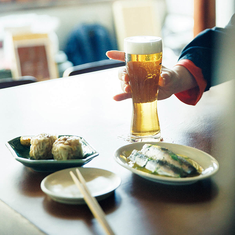 観光客がまだ知らない、新しい京都の酒場へ。〈サンバディ〉、〈エプロン〉