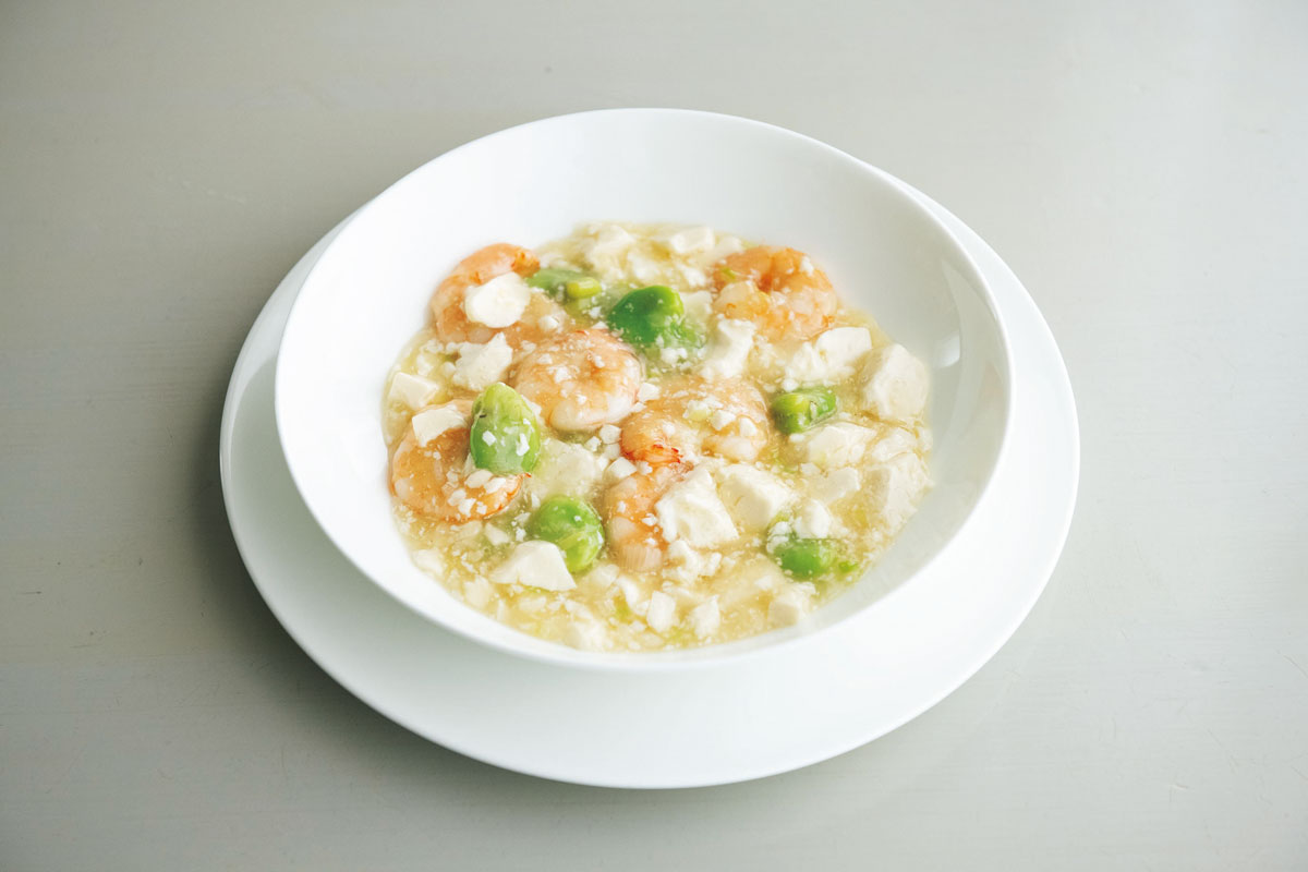 むき海老と空豆、豆腐の煮もの