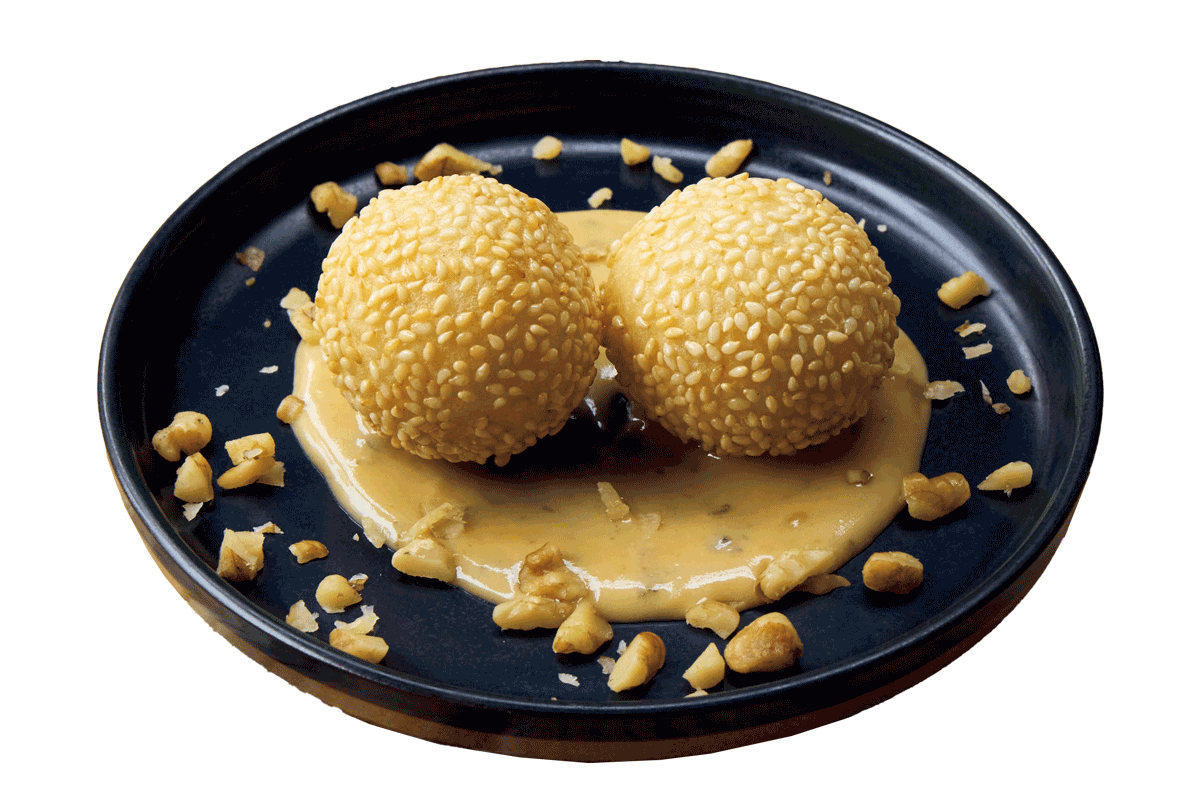 屋上屋台中華りんりん　胡麻団子ブルーチーズ