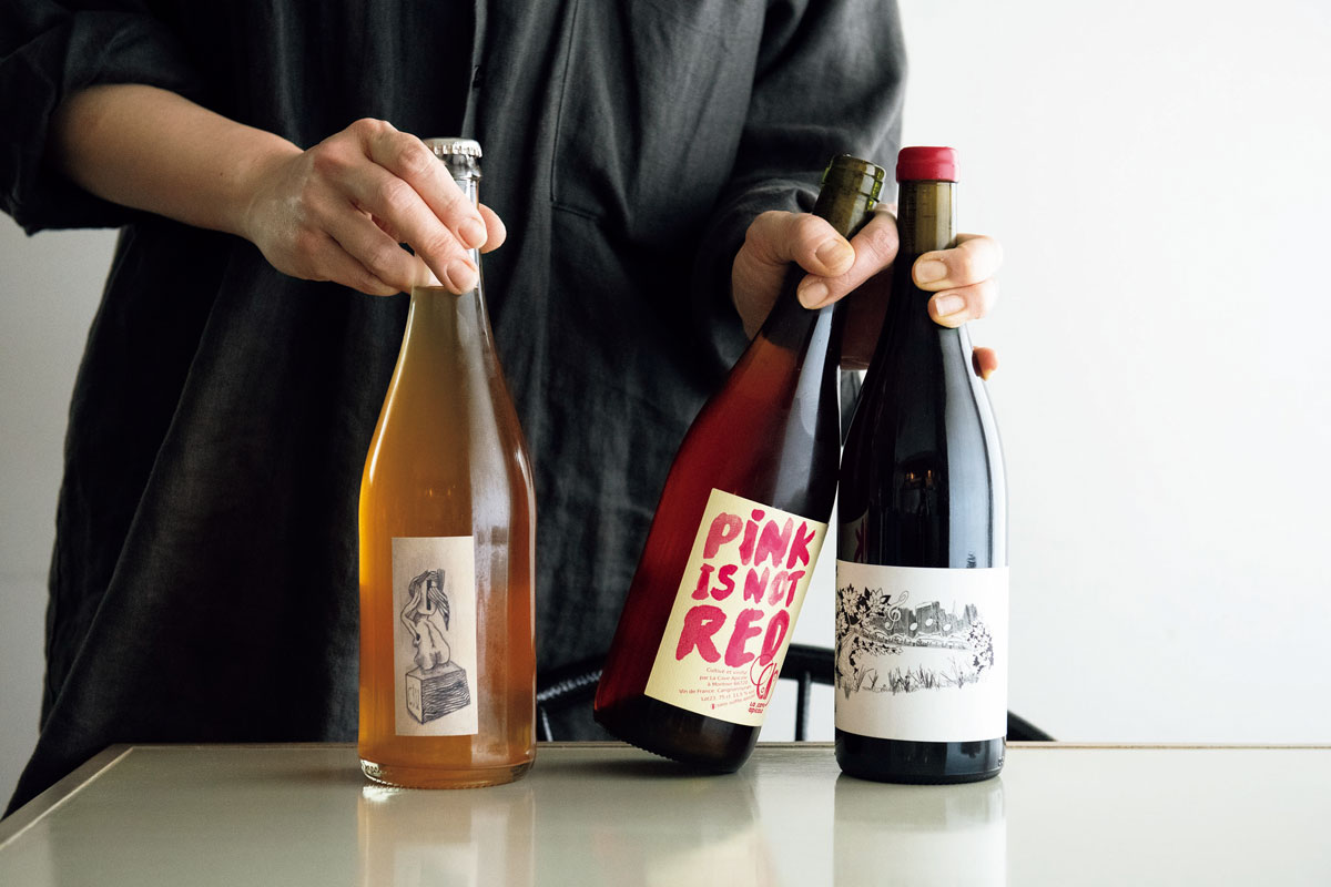 左から、フランス・ラングドック地方のマセラシオンの白、同・ルーションのロゼ、同・ローヌの赤