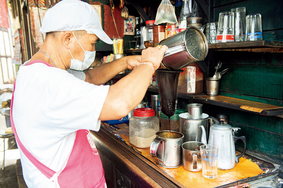 バンコク〈ゴー・カフェ〉店主・ゴー