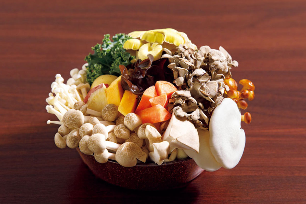 アレンジメントも楽しいキノコは肉厚で密度の高さが自慢