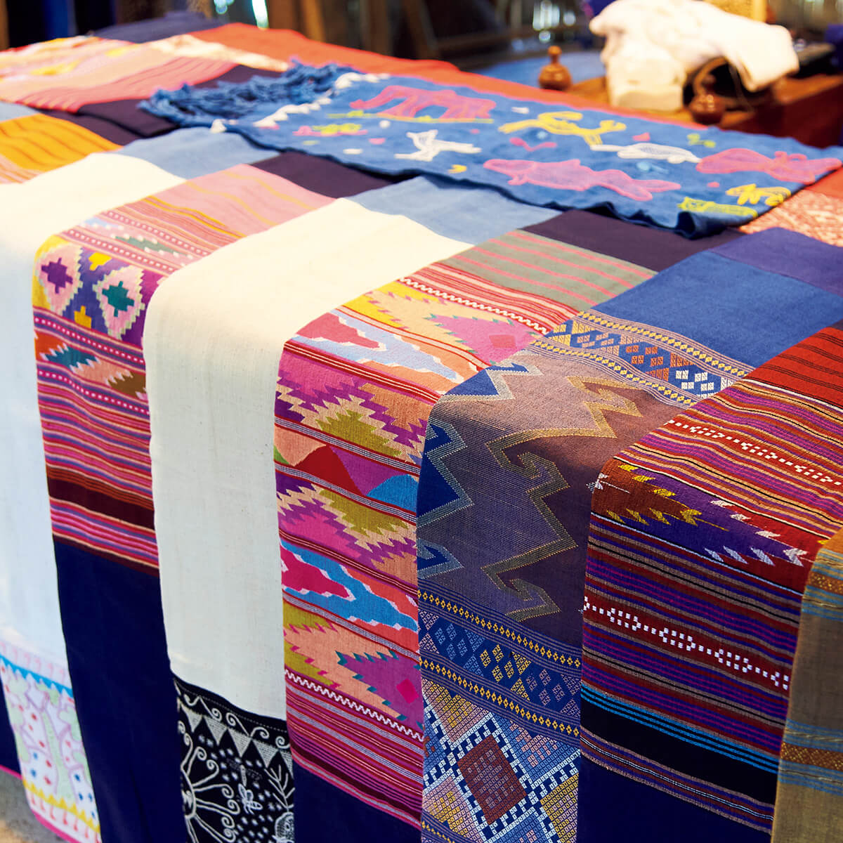 チェンマイの作り手による飾り