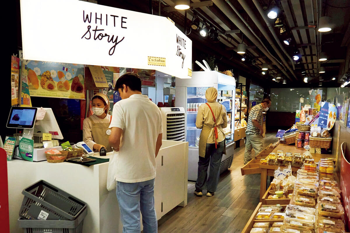 バンコク〈ホワイト・ストーリー ザ・ストリート・ラチャダ〉内観