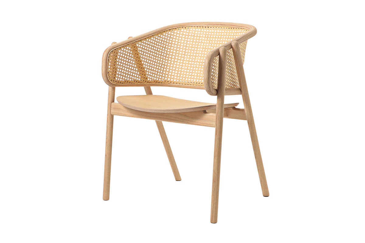 〈アトリエ2+〉「ケーン」シリーズのチェア