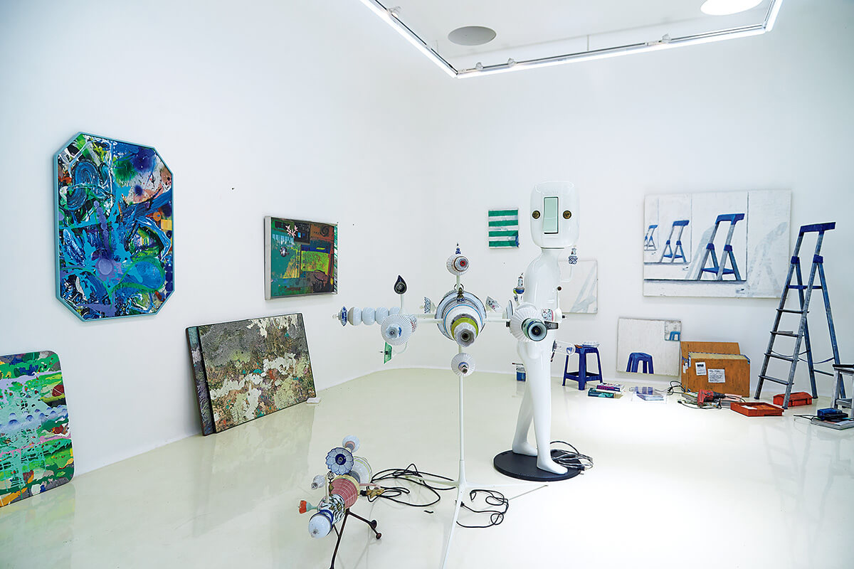 チェンマイ〈ギャラリー・シースケープ〉内観