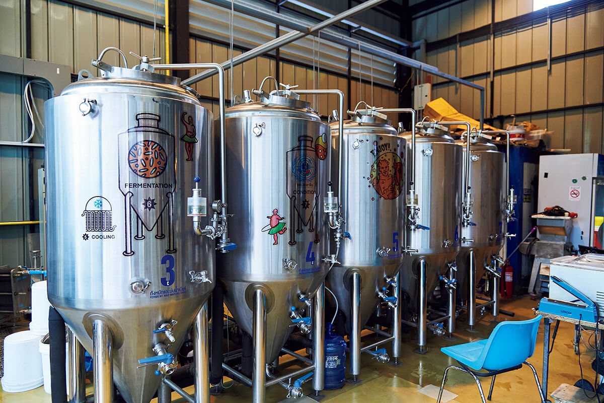 バンコク〈ユナイテッド・ピープルズ・ブルワリー〉敷地内の醸造所