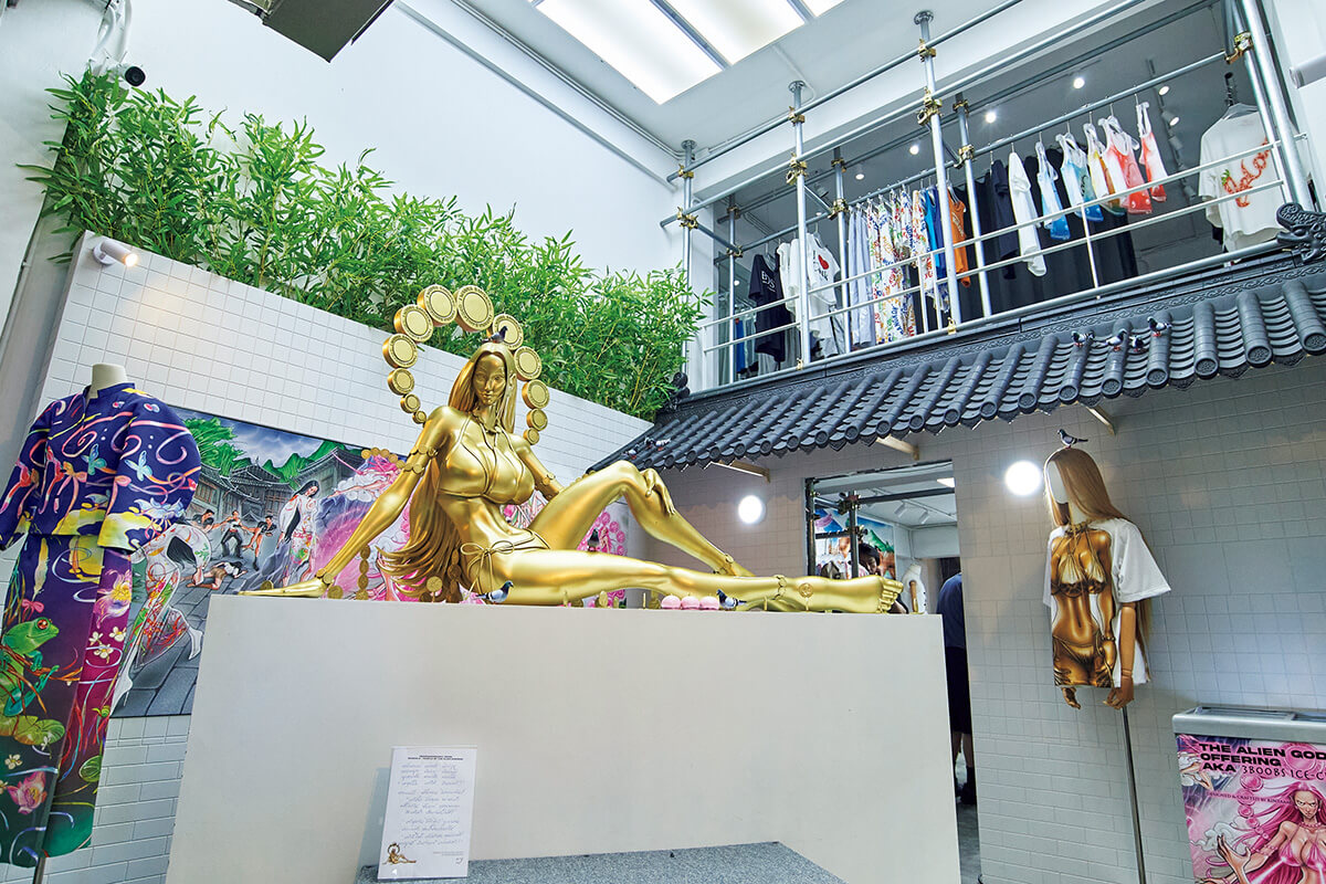 バンコク〈アイワナバンコク©〉旗艦店外観