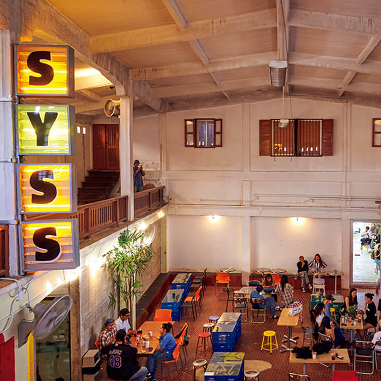 バンコク〈カルト・カフェイン〉店内