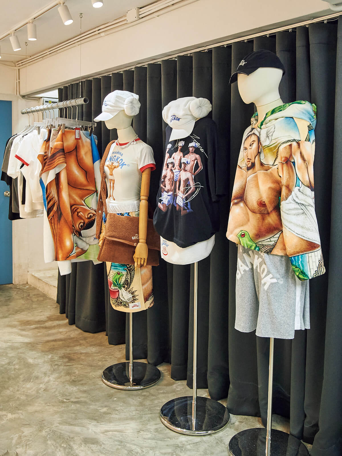 バンコク〈アイワナバンコク©〉ファッションアイテム