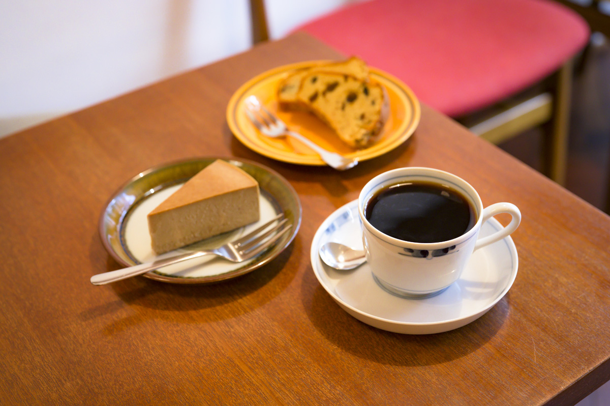 西永福、Jalk Coffeeのコーヒーとケーキ