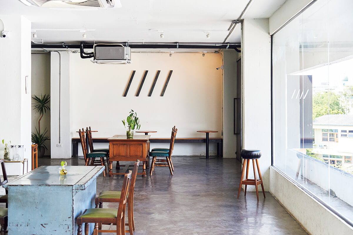 チェンマイ〈スティル・コーヒー・アンド・ライフ〉内観