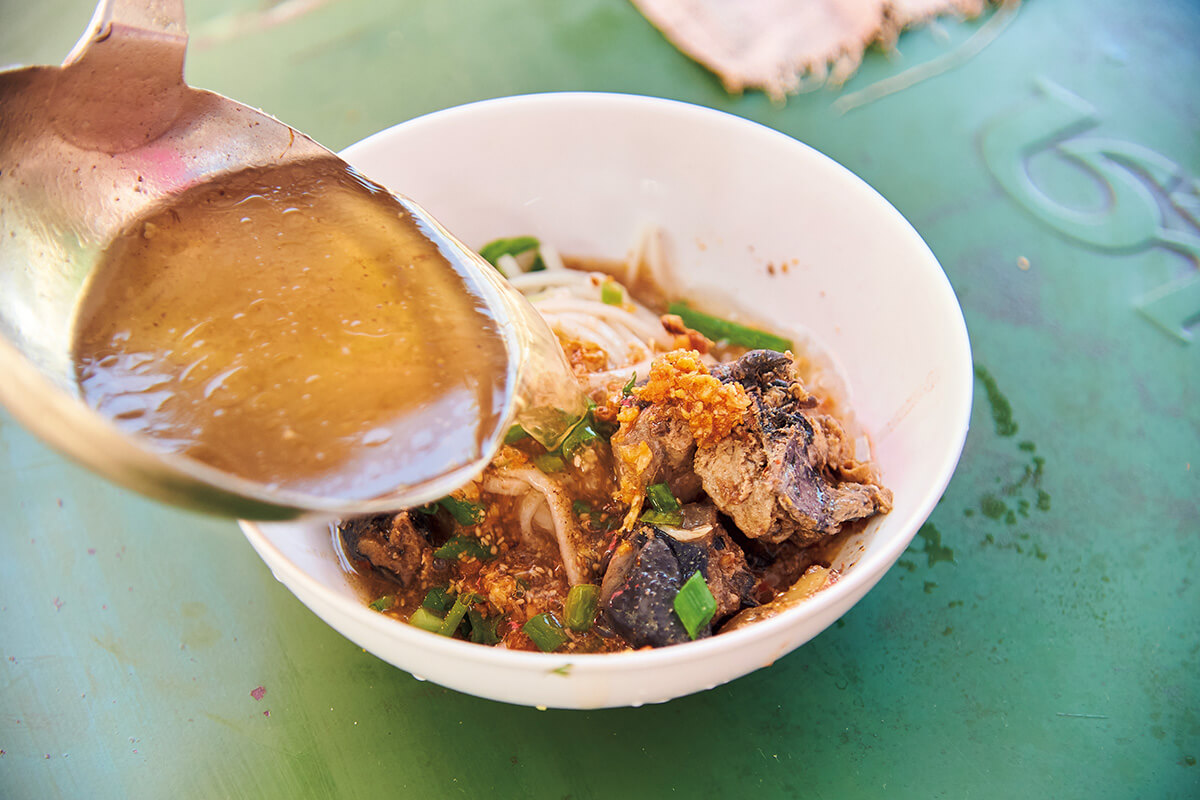 雲南スタイルの汁麺