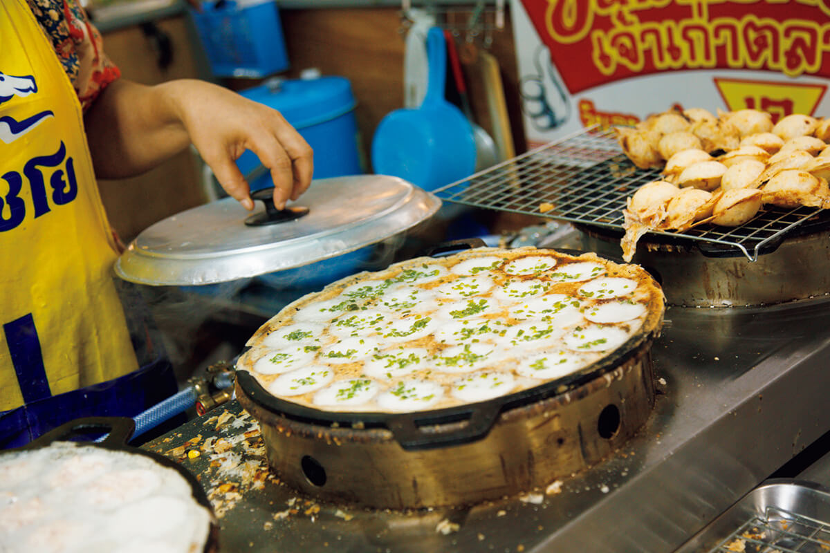 ココナッツ風味の焼き菓子「カノムクロック」
