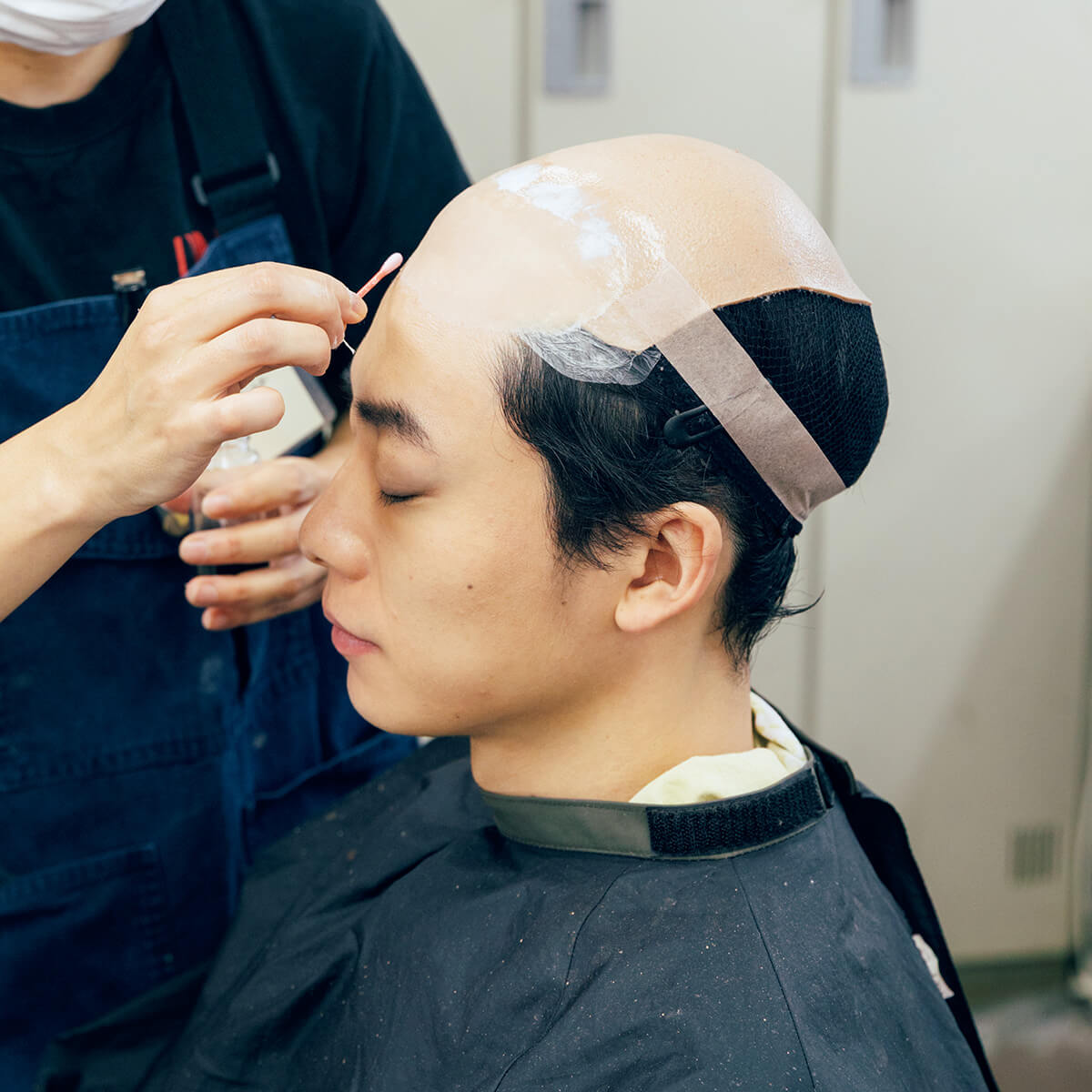 俳優・井上祐貴 松平定信役のヘアメイクの様子