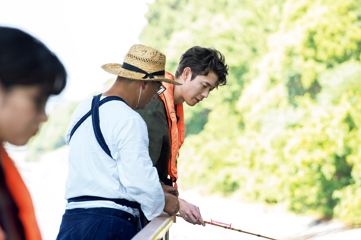 俳優・宮沢氷魚、岸井ゆきの　釣り船・屋形船 深川冨士見 船頭・石嶋広士