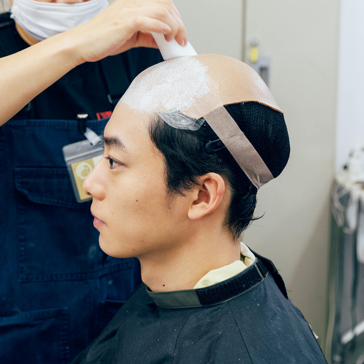 俳優・井上祐貴 松平定信役のヘアメイクの様子