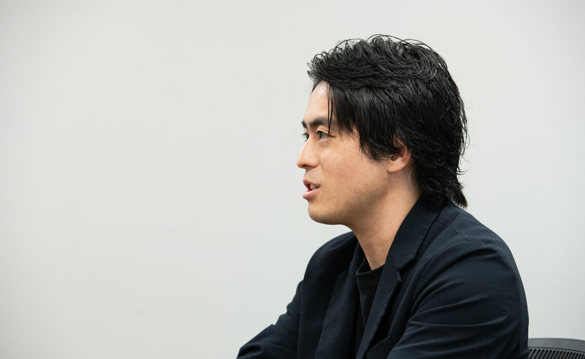 Oishii Farm 代表・古賀 大貴のポートレート