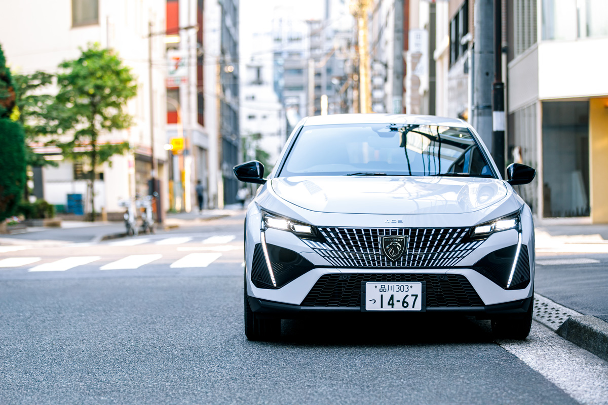 〈PEUGEOT 408 GT Hybrid〉