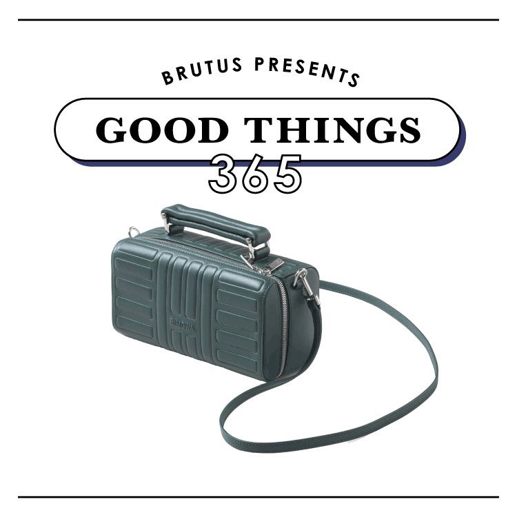 〈リモワ〉のレザーバッグ