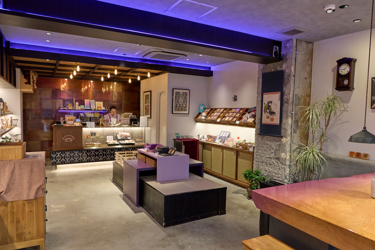 MATSUZAKI SHOTEN 店内